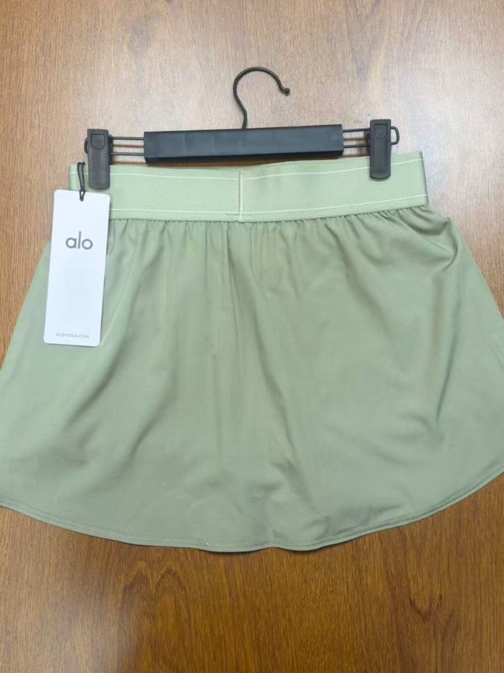 Alo Yoga🧚‍♀️Match Point Tennis Skirt Dune Grass,NWT - Picture 6 of 7